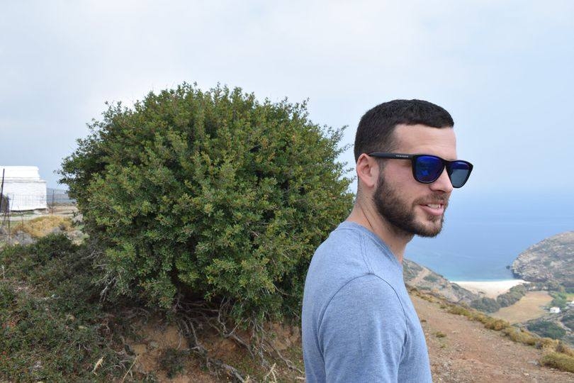 711963feea88a5ff25c19ef3c1944f4e-944