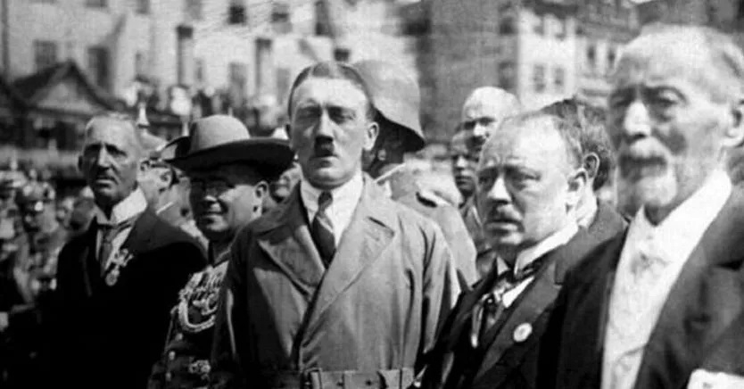 00bcfa0319c7e24446f9ddaaeb57f15e-ee6