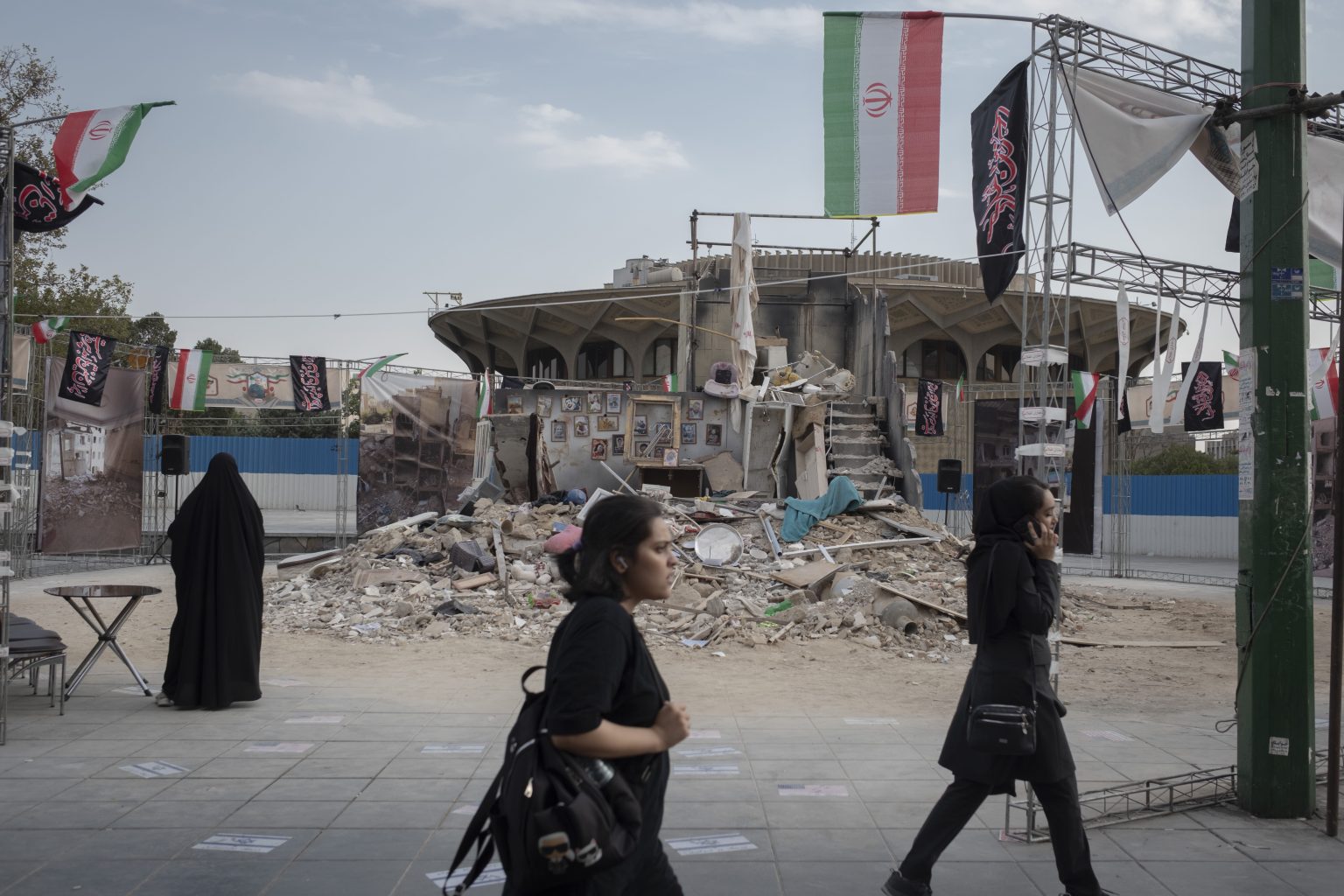 Γιατί οι υποτελείς συναινούν στον πόλεμο; του Νίκου Δαμιανάκη